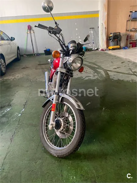 Suzuki GN 250 – Vista 3