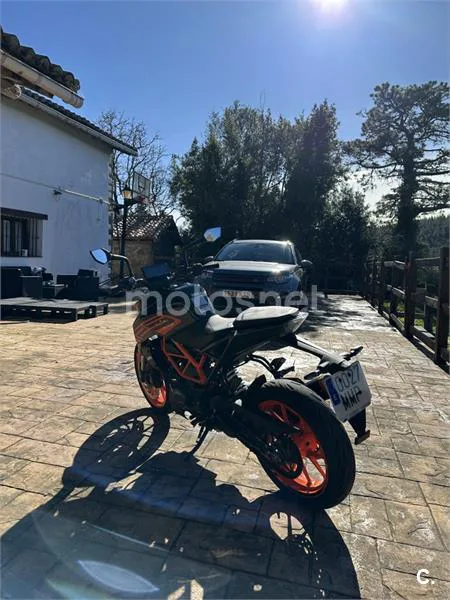KTM 125 – Vista 2