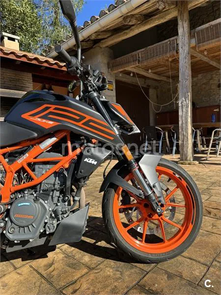 KTM 125 – Vista 3