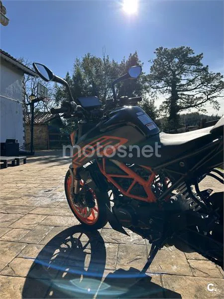 KTM 125 – Vista 6