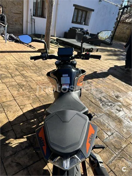 KTM 125 – Vista 7
