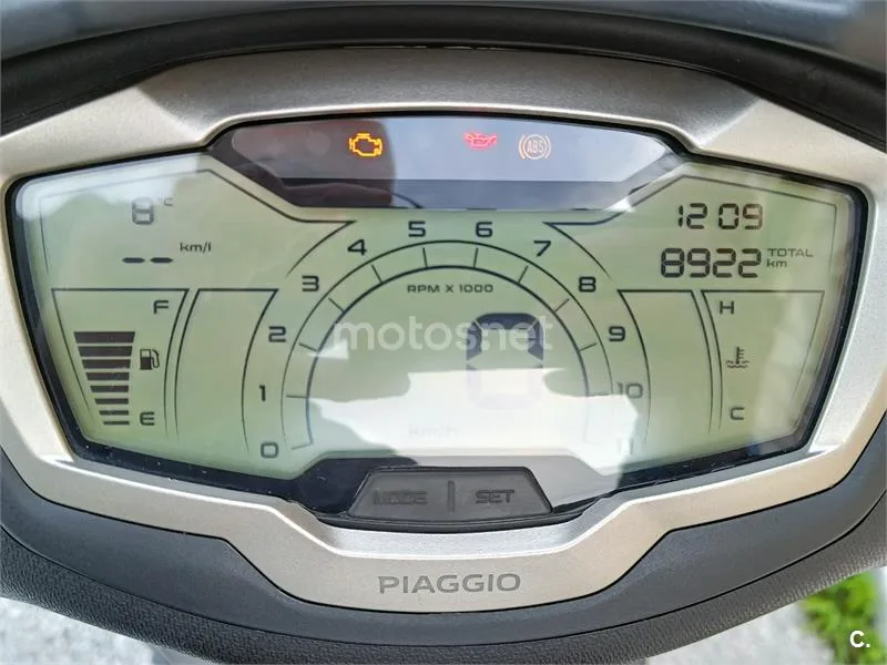 Piaggio Beverly – Vista 2