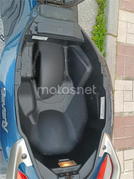 Piaggio Beverly – Vista 6