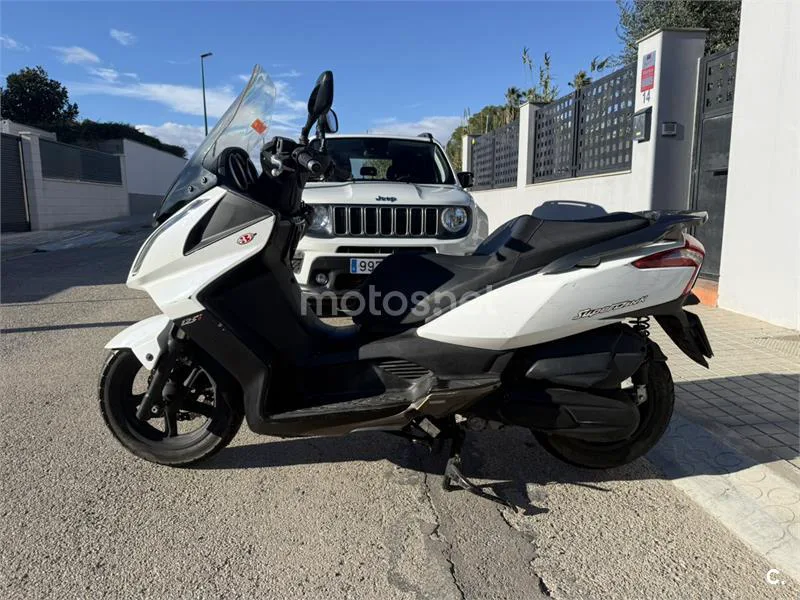 Kymco Super Dink 125 – Vista 2