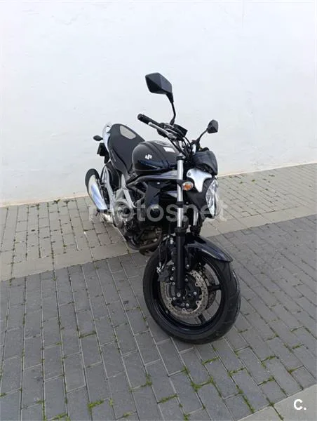 Suzuki Gladius 650 – Vista 8