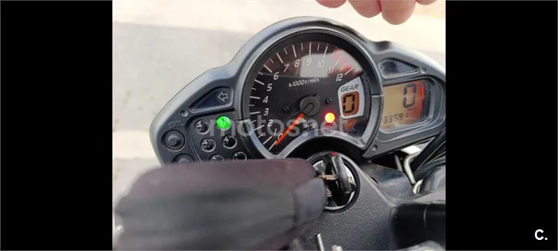 Suzuki Gladius 650 – Vista 10