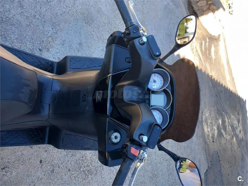 Kymco Super Dink 300i – Vista 7