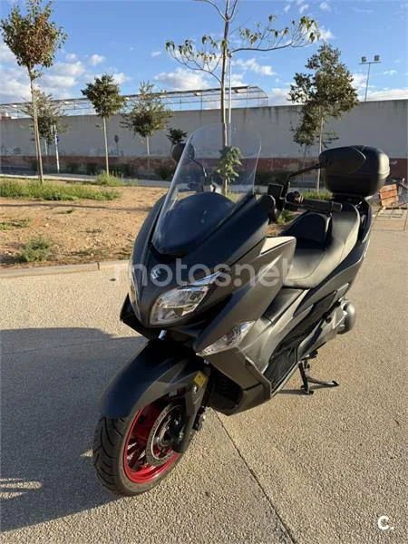 Suzuki Burgman 400 – Vista 2