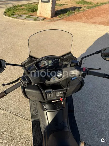 Suzuki Burgman 400 – Vista 6