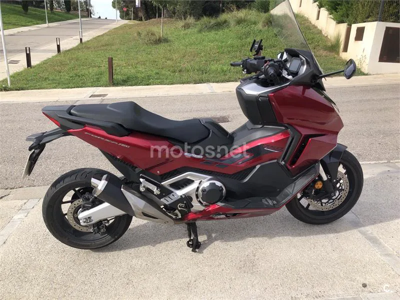 Honda Forza 750 – Vista 2