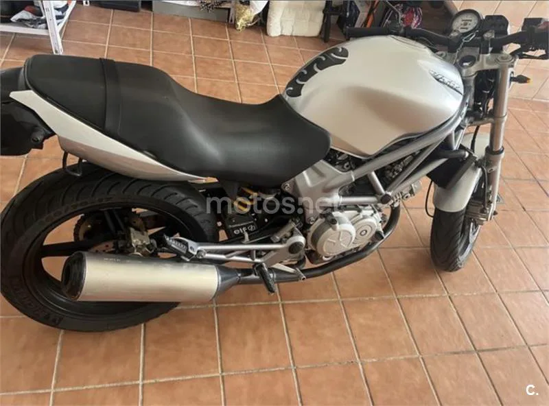 Honda VTR 250 – Vista 6