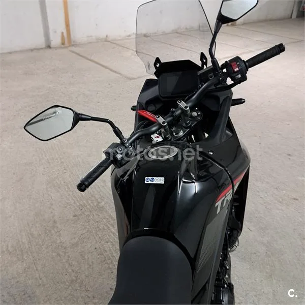 Honda XL 750 Transalp – Vista 3