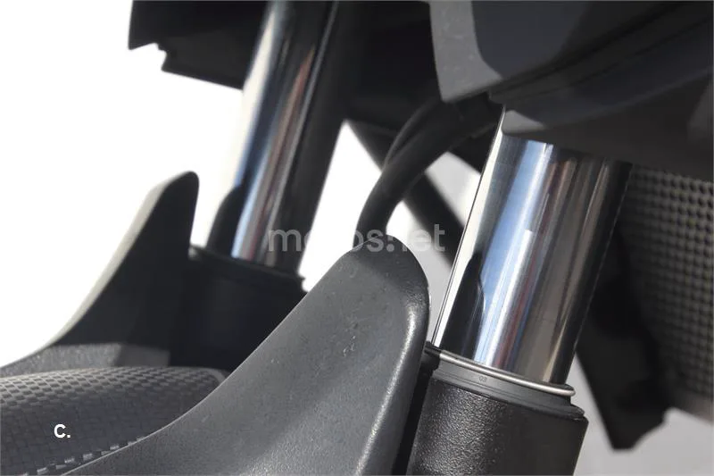 Suzuki V-Strom 650 – Vista 18