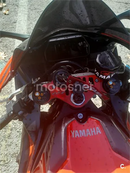 Yamaha R1 – Vista 12