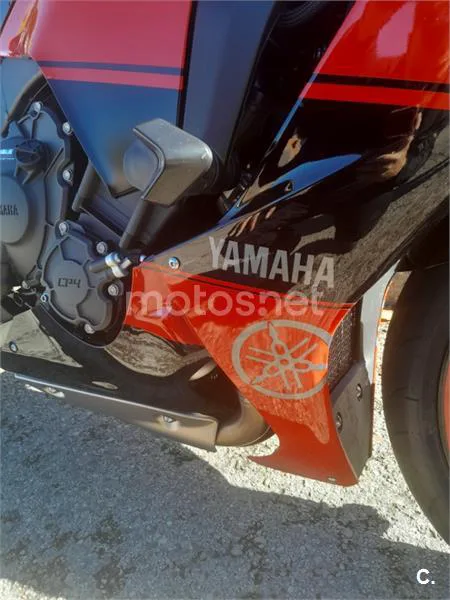 Yamaha R1 – Vista 15