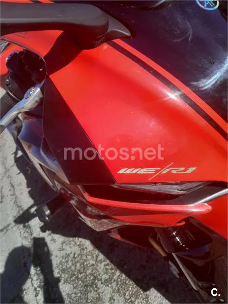 Yamaha R1 – Vista 26