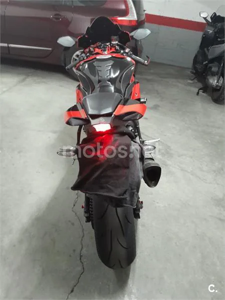 Yamaha R1 – Vista 4
