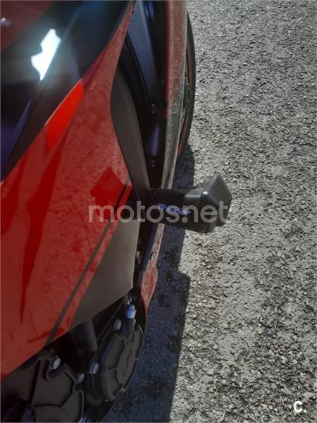 Yamaha R1 – Vista 10