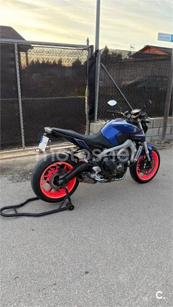 Yamaha MT-09 – Vista 3