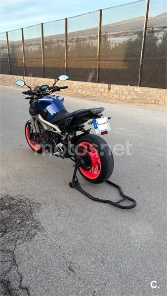 Yamaha MT-09 – Vista 4