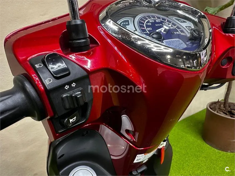 Yamaha D'elight 125 – Vista 8