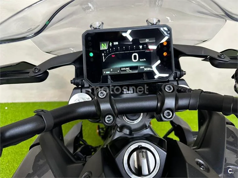 Yamaha MT-09 – Vista 7