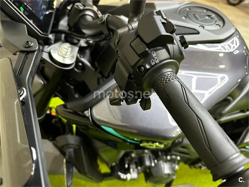 Yamaha MT-09 – Vista 9
