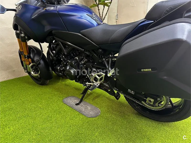 Yamaha Niken – Vista 10
