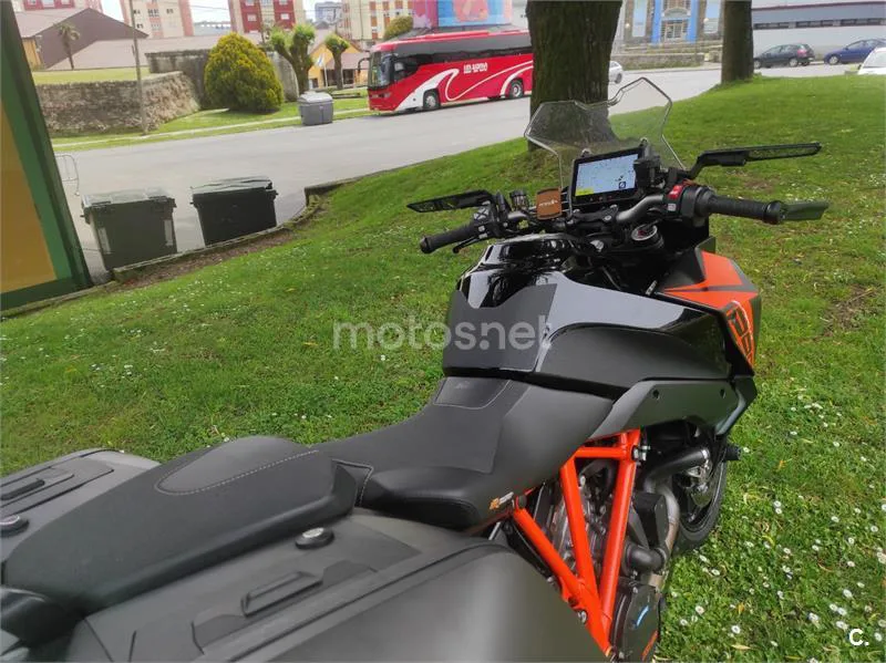 KTM 1290 Super Duke GT – Vista 5