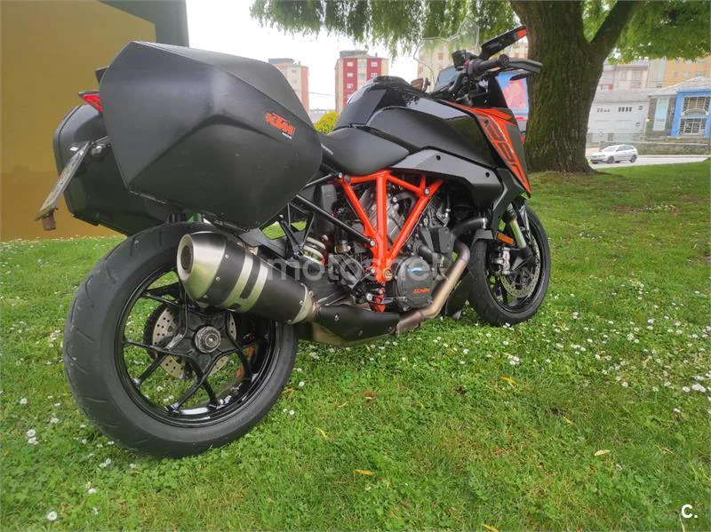 KTM 1290 Super Duke GT – Vista 9