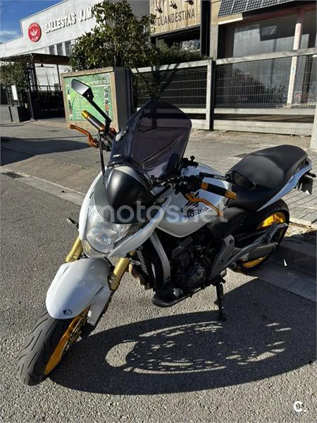 Honda CB 600 F – Vista 3