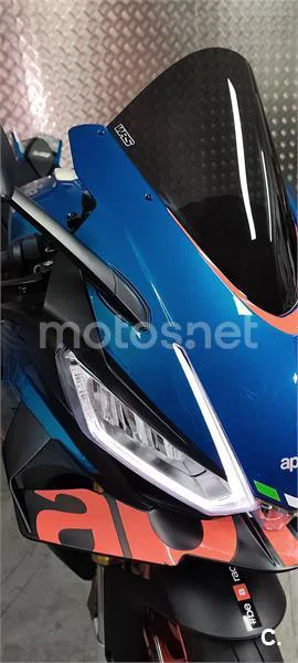Aprilia RSV4 – Vista 13