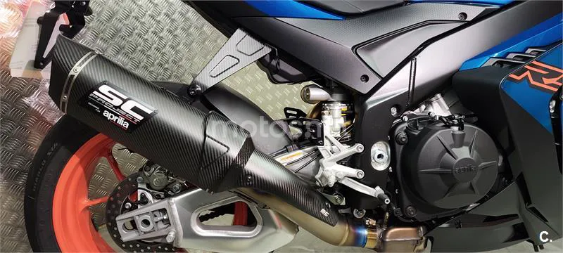 Aprilia RSV4 – Vista 17