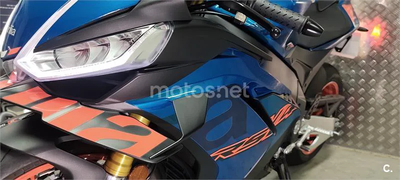 Aprilia RSV4 – Vista 9