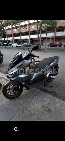 Honda PCX 125 – Vista 2
