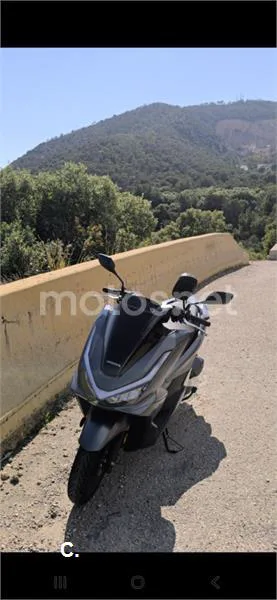 Honda PCX 125 – Vista 4
