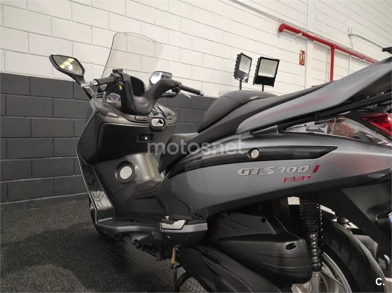 SYM GTS 300 – Vista 7