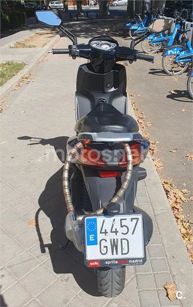 Aprilia Sportcity One 125 – Vista 4