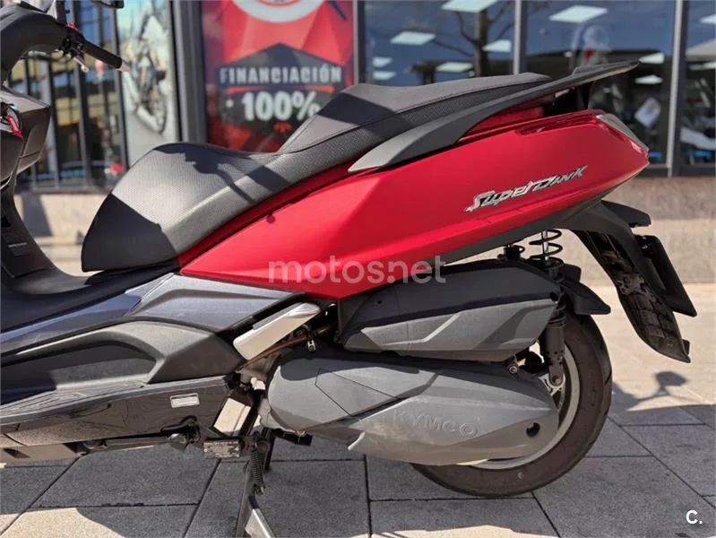 Kymco Super Dink 350 – Vista 3