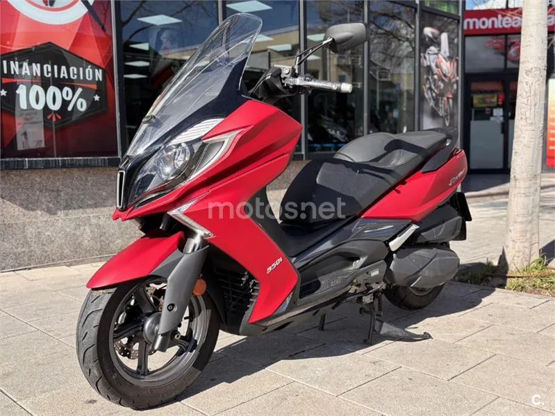 Kymco Super Dink 350 – Vista 5