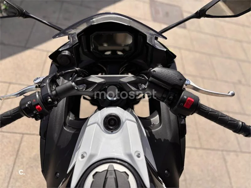 Kawasaki Ninja 650 – Vista 14
