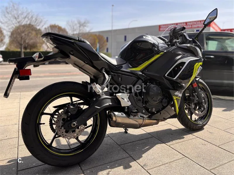 Kawasaki Ninja 650 – Vista 8
