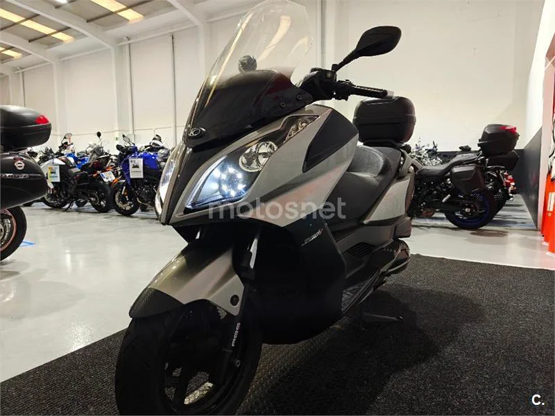 Kymco Super Dink 300 – Vista 5