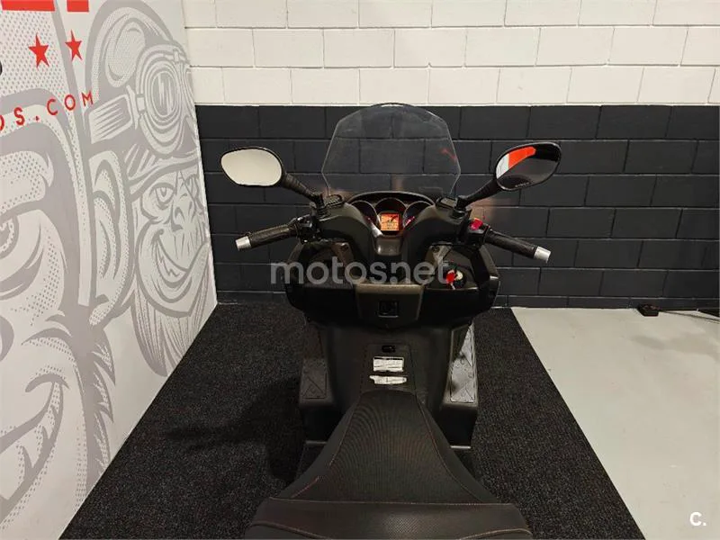Kymco Super Dink 300 – Vista 7