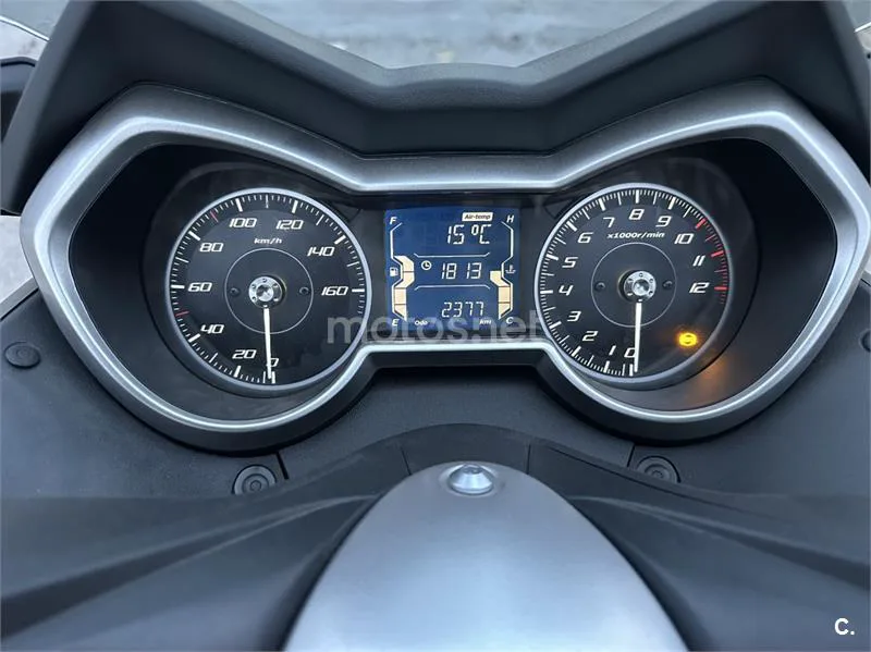 Yamaha XMAX 125 – Vista 4