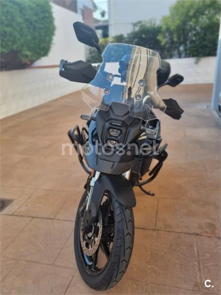 Suzuki V-Strom 800 – Vista 2