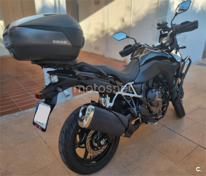 Suzuki V-Strom 800 – Vista 4
