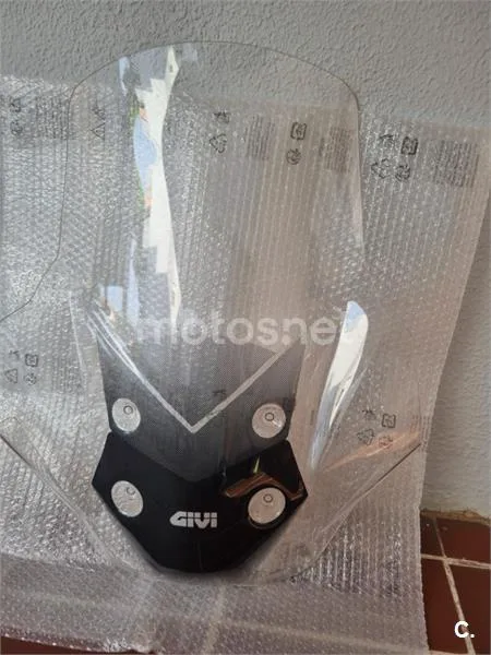 Suzuki V-Strom 800 – Vista 6