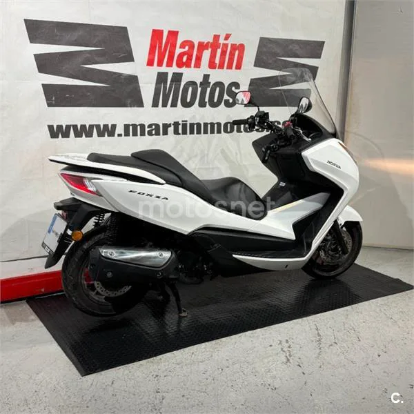Honda Forza 300 – Vista 5