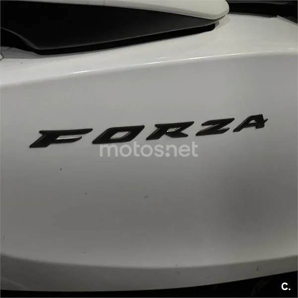 Honda Forza 300 – Vista 9